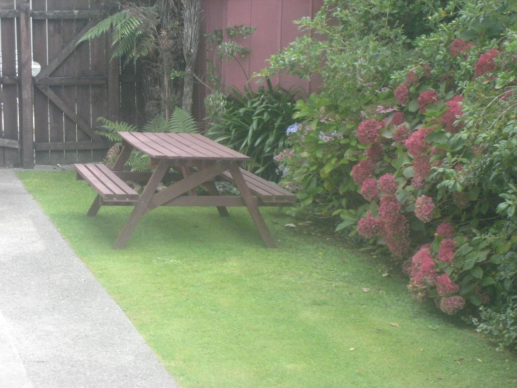 Buller Court On Palmerston Westport Εξωτερικό φωτογραφία